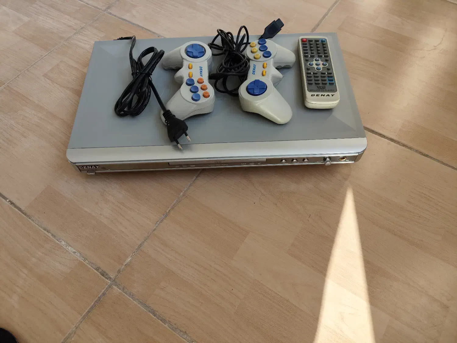 سی دی پلیر دنای|پخشکننده DVD و ویدیو|تبریز, |دیوار