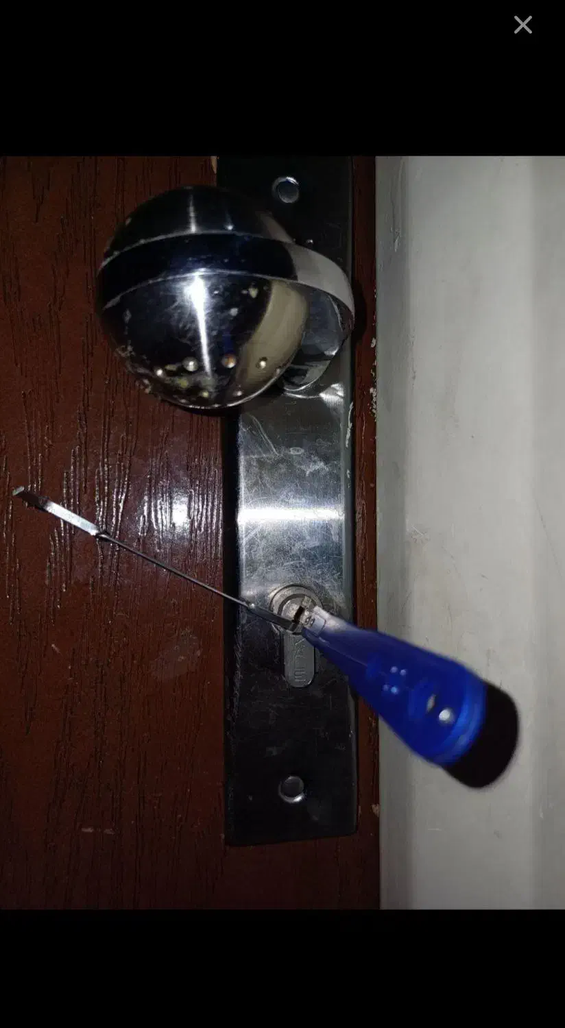 کلیدسازی شبانه روزی|خدمات پیشه و مهارت|لاهیجان, کاروانسرابر|دیوار