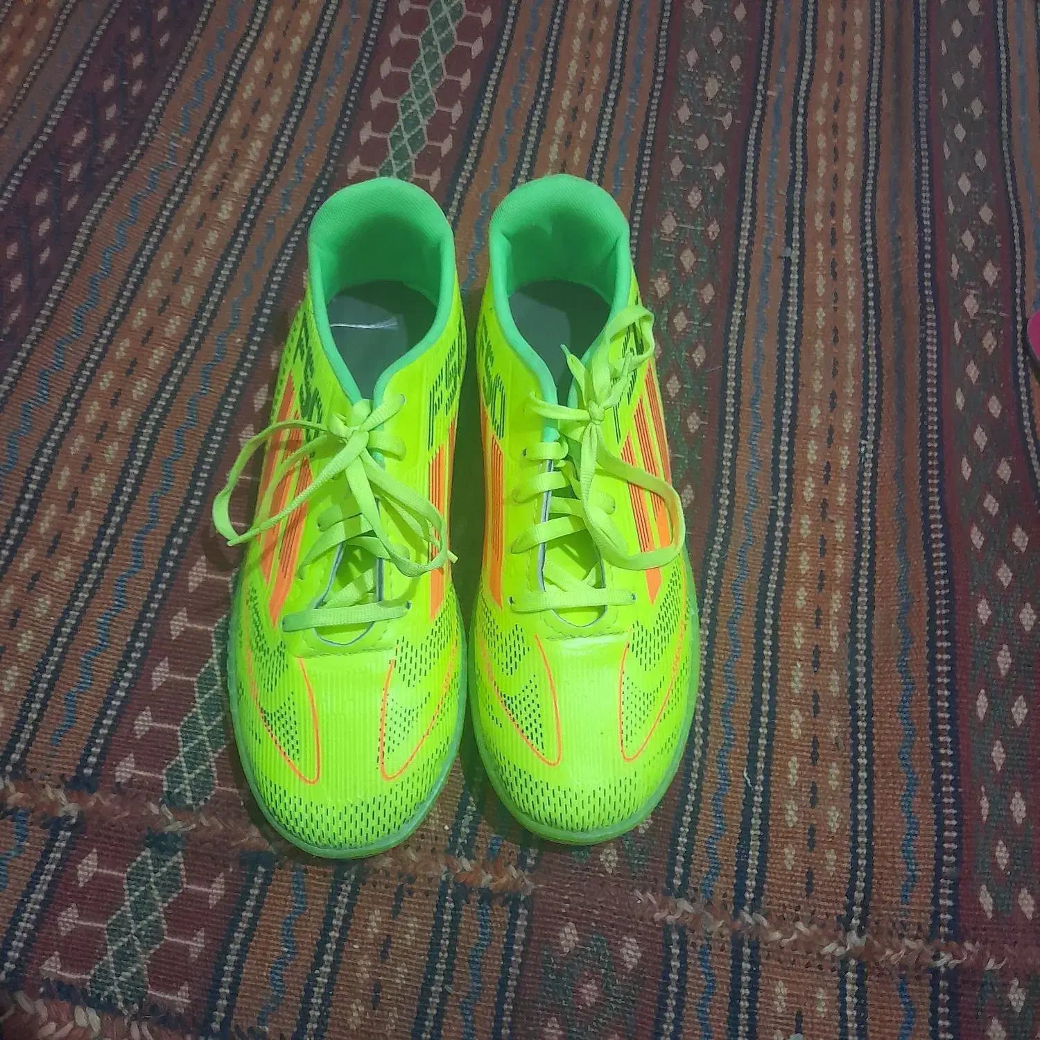 کفش فوتبالی استوک ریز و سالنی|تجهیزات ورزشی|بروجرد, |دیوار