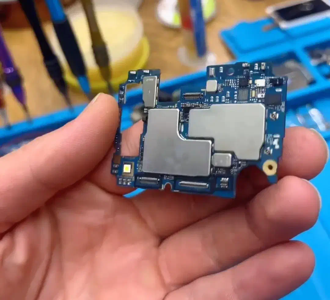 تعمیرات تخصصی موبایل با گارانتی|خدمات رایانه‌ای و موبایل|مشهد, استاد یوسفی (شهرک غرب)|دیوار