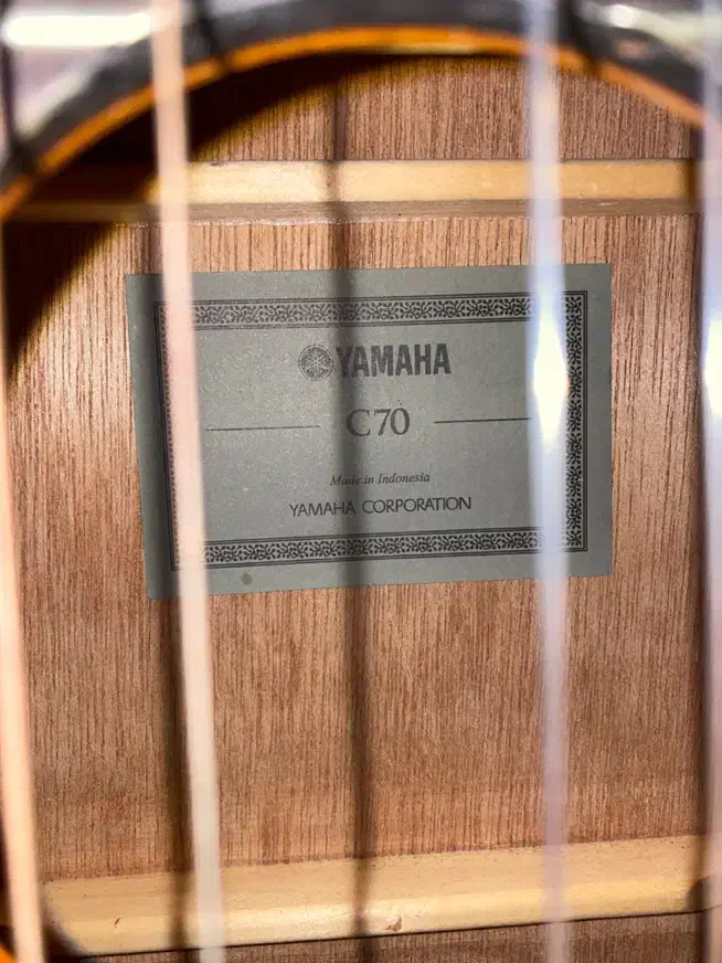گیتار کلاسیک YAMAHA 70C|گیتار، بیس، امپلیفایر|میانه, |دیوار