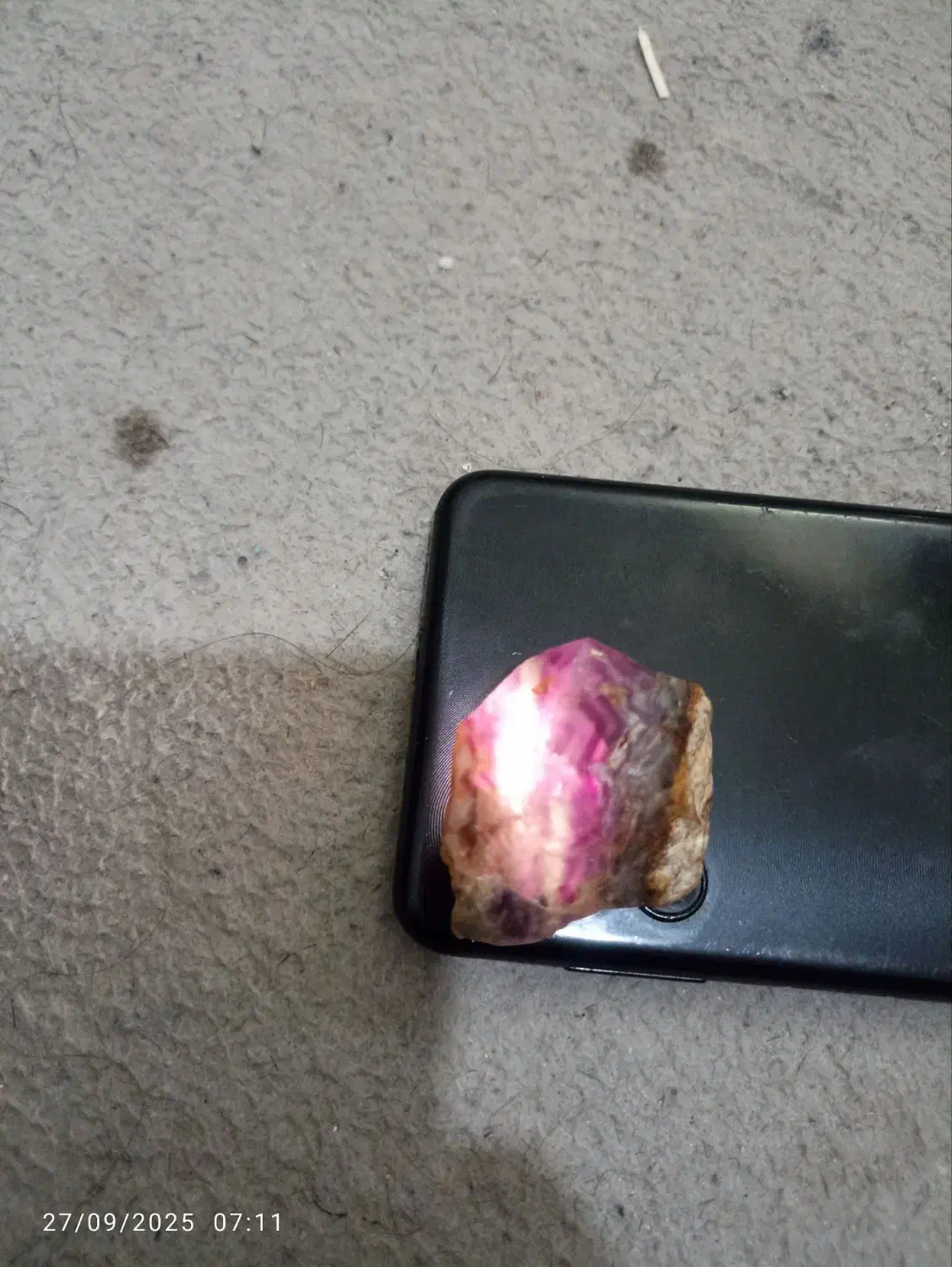 سنگ بسیار زیبا وجذاب|جواهرات|خاوران, |دیوار