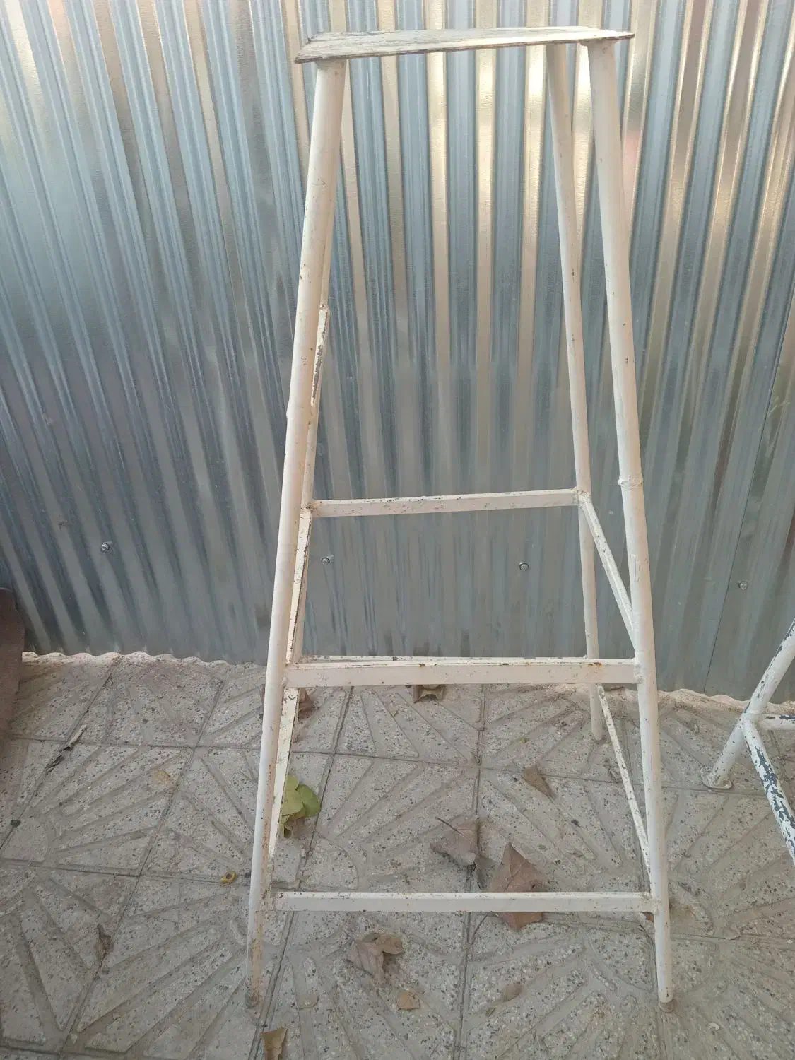 چار  پایه|صندلی و نیمکت|شیراز, نصر|دیوار