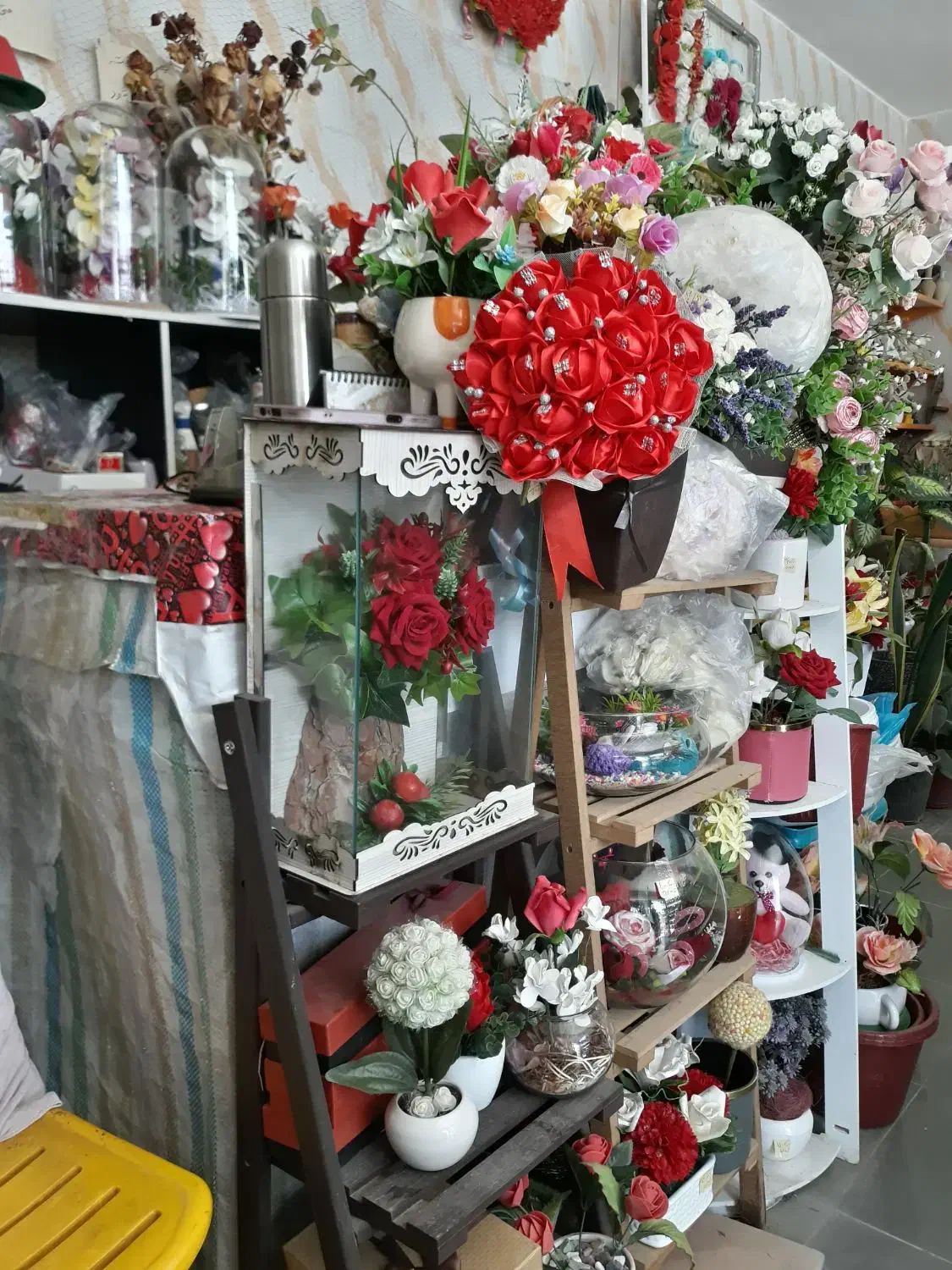 تخفیف ویژه به علت جابجایی، تک فروشی و عمده فروشی|گل مصنوعی|کامیاران, |دیوار