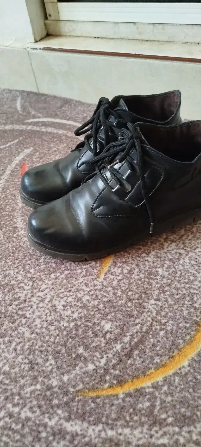 نیم بوت چرم سایز ۳۸|کیف، کفش، کمربند|شهریار, شهرک امیریه|دیوار