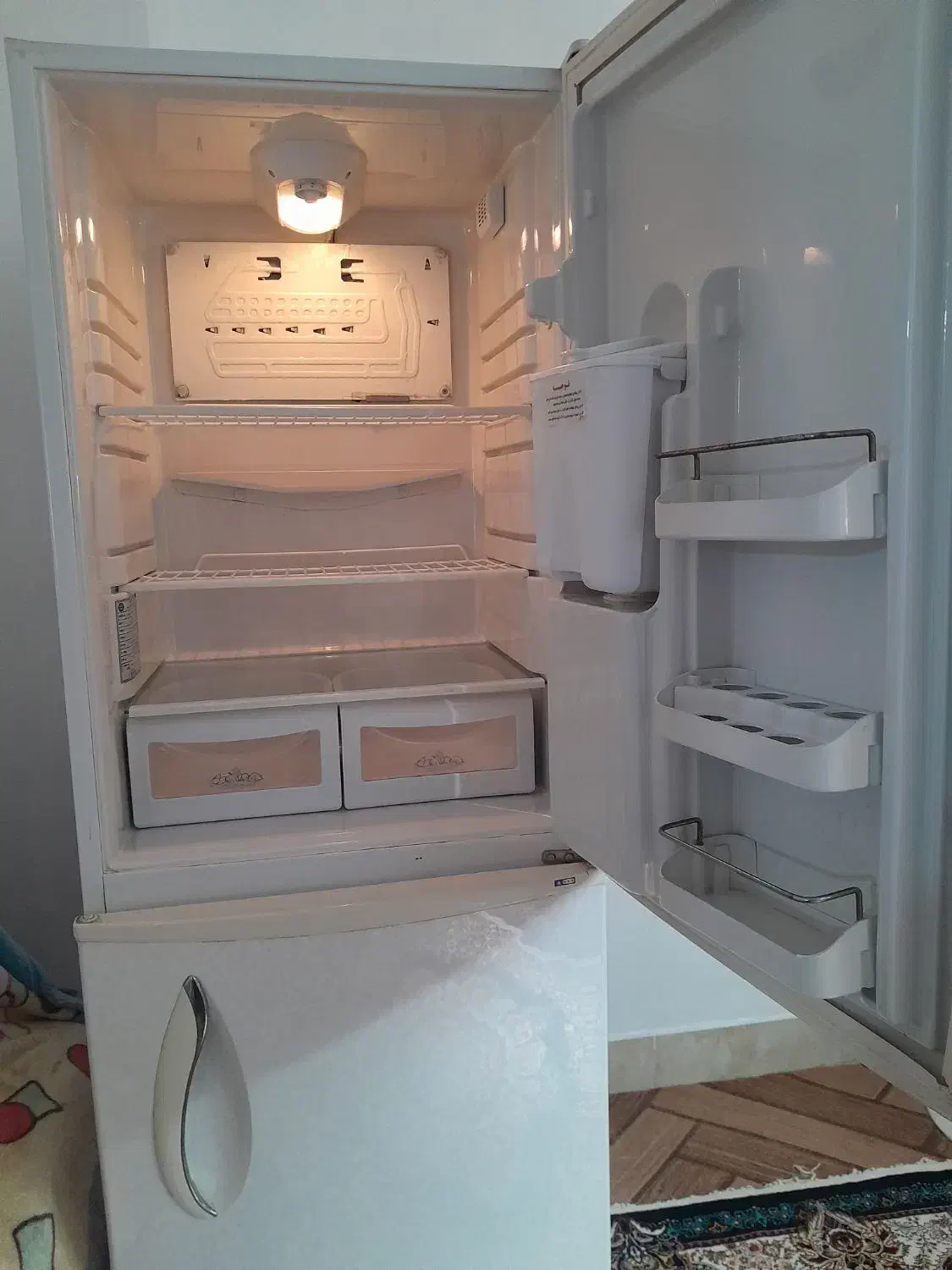 یخچال|یخچال و فریزر|تربت جام, جامرود|دیوار