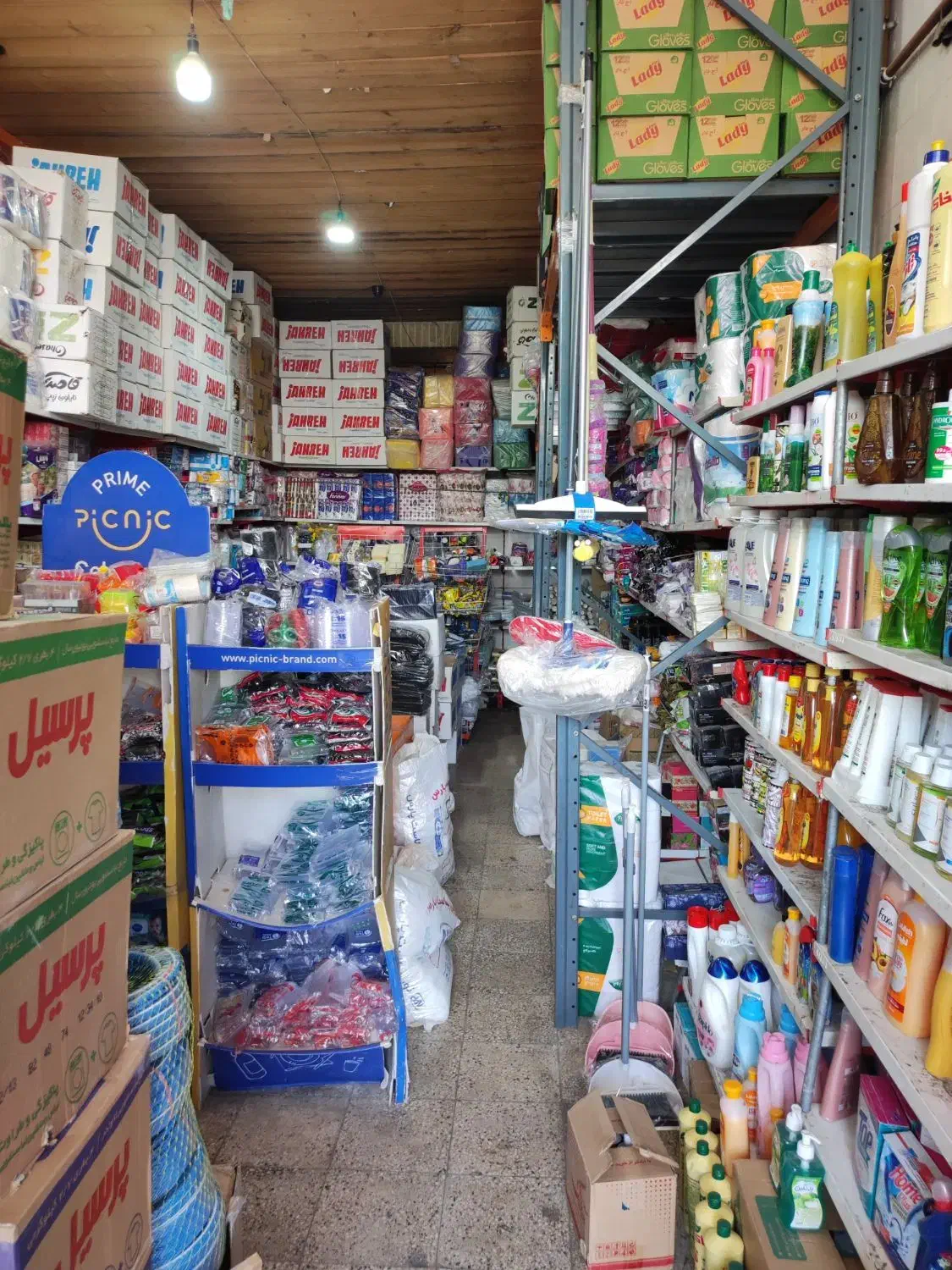 استخدام نیروی کار|استخدام خدمات فروشگاه و رستوران|شیراز, کوزه گری|دیوار