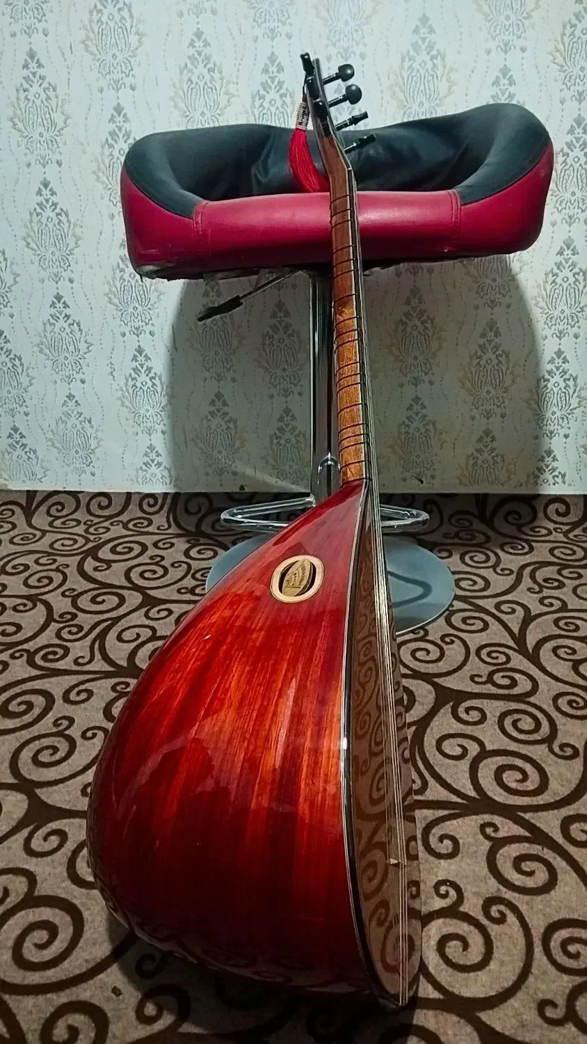 ساز باغلاما دسته کوتاه هناره|سازهای سنتی|یامچی, |دیوار