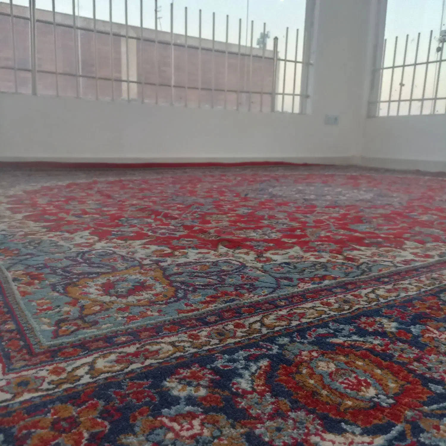 سه در چهار خوب|فرش|گلبهار, شهر جدید گلبهار|دیوار