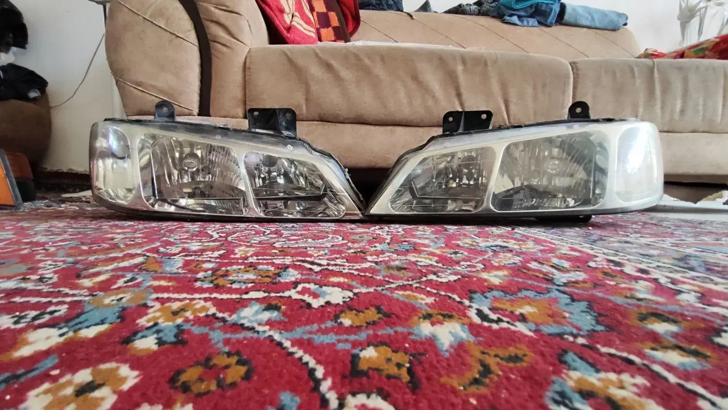 چراغ پژو پارس پراید رهنما عقب جلو... لوازم خودرو|قطعات یدکی و لوازم جانبی|اصفهان, باغ زرشک|دیوار