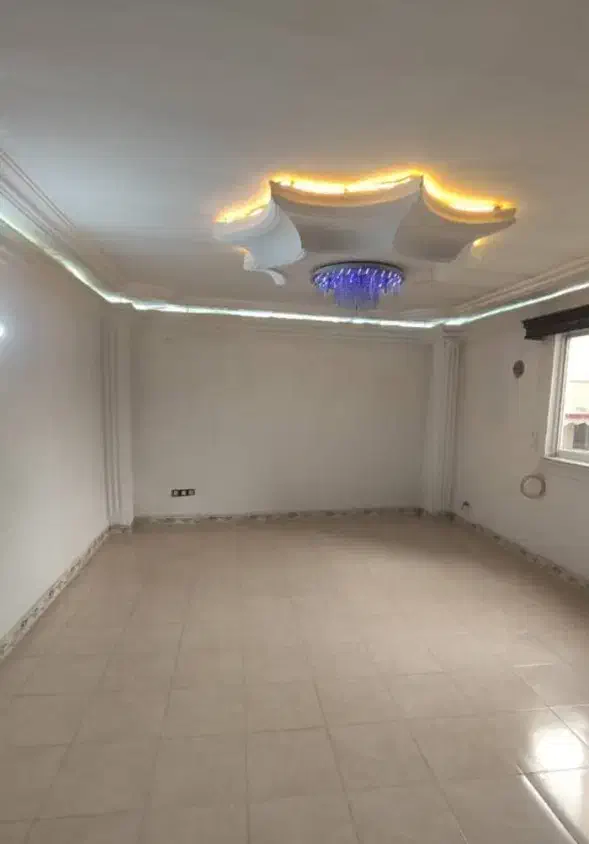 رهن سالیانه آپارتمان85متری/طبقه اول/مرکزشهر/آناملک|اجارهٔ آپارتمان|خشکبیجار, |دیوار