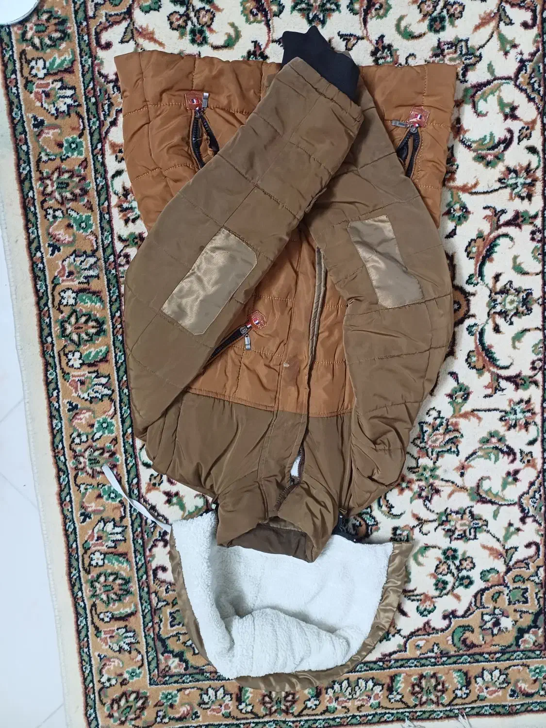 کاپشن پسرانه|لباس|مشهد, کوشش|دیوار