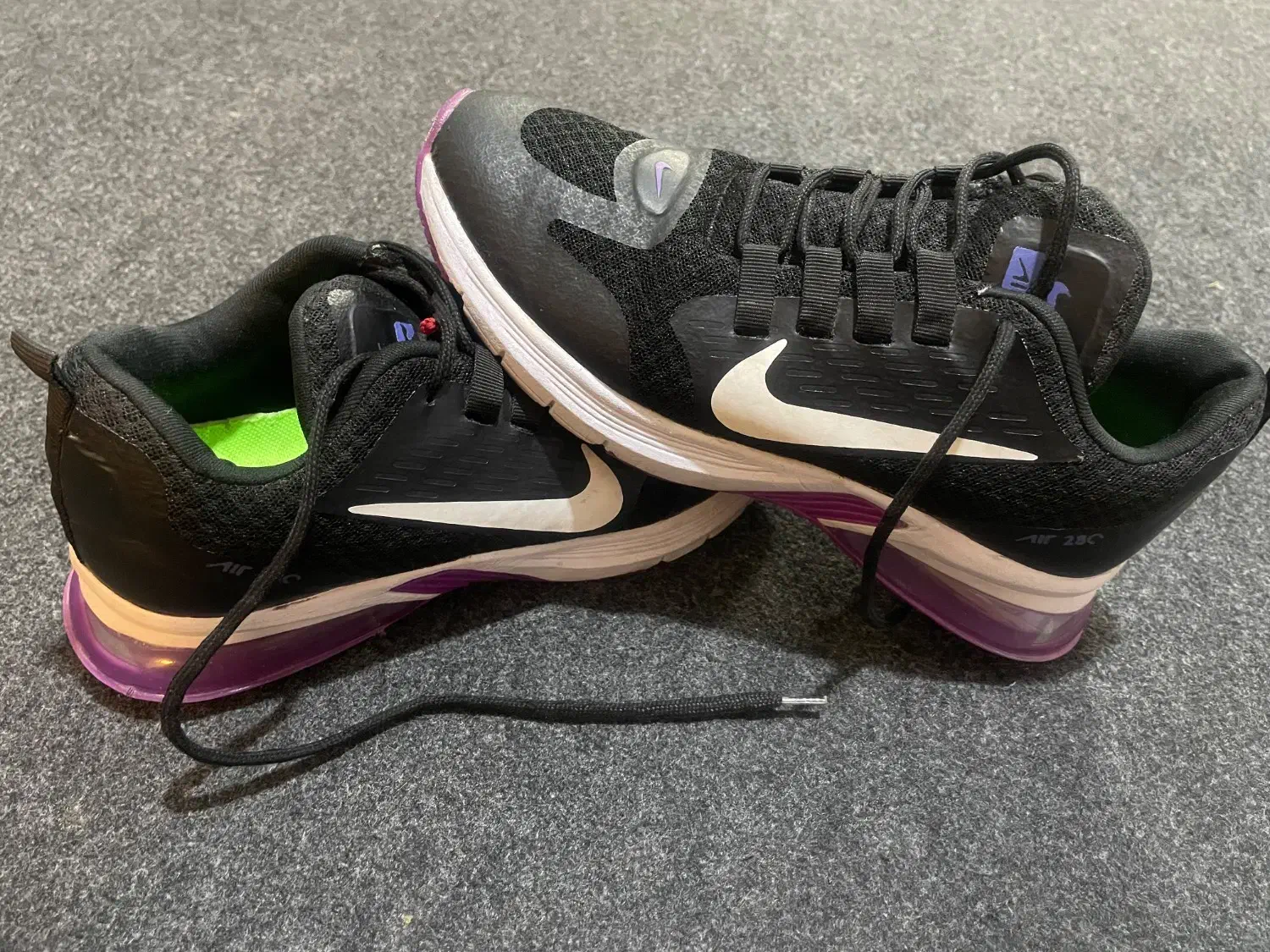 کفش ورزشی نایکی|کیف، کفش، کمربند|بوشهر, |دیوار