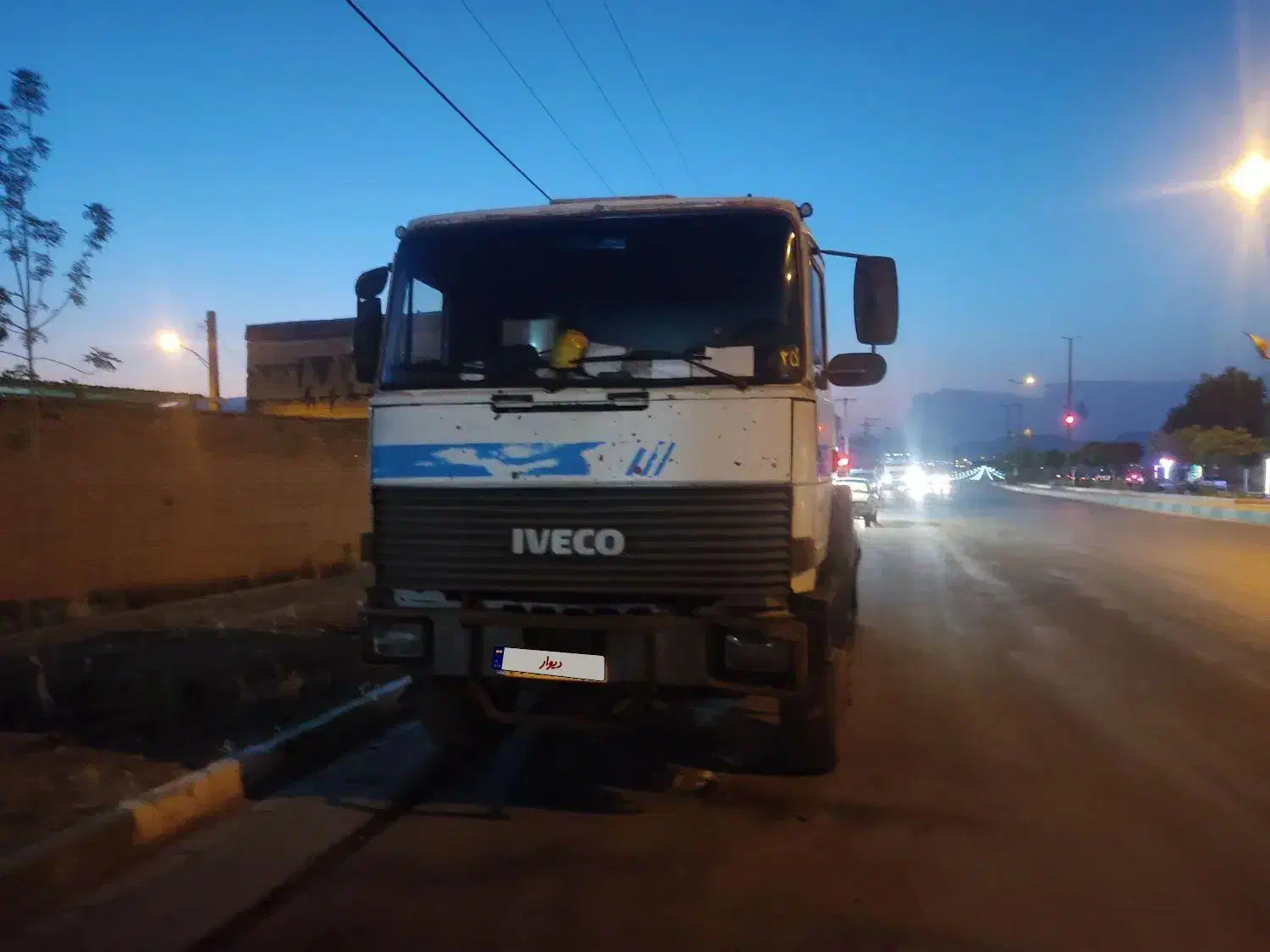 کشنده ایویکو ۳۳۰ کارت پسند ۹۶تن|خودرو سنگین|اصفهان, کوی امیریه|دیوار