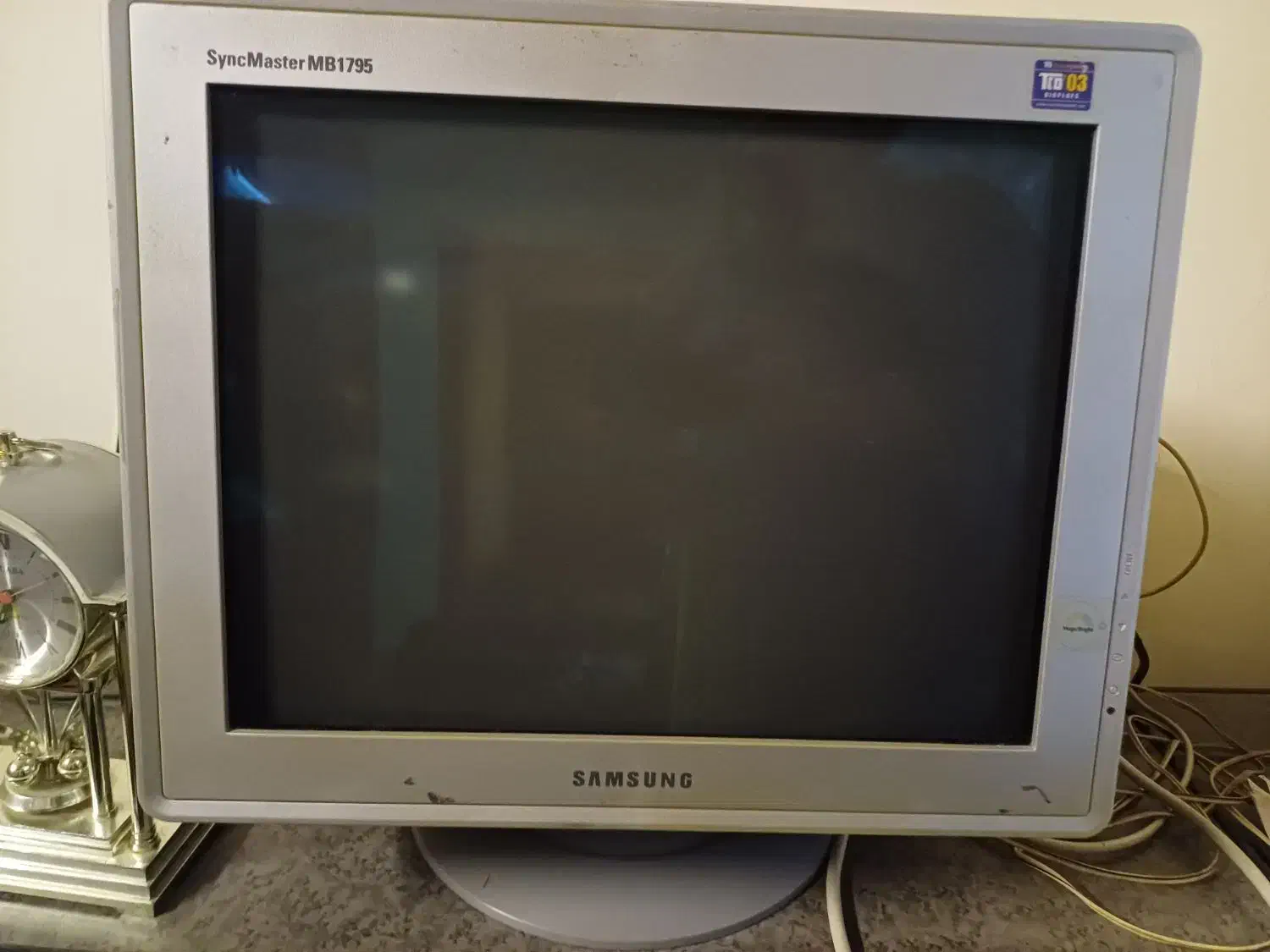 کامپیوتر و میزش همه یکجا فروخته میشه|رایانه رومیزی|رشت, نیکمرام|دیوار