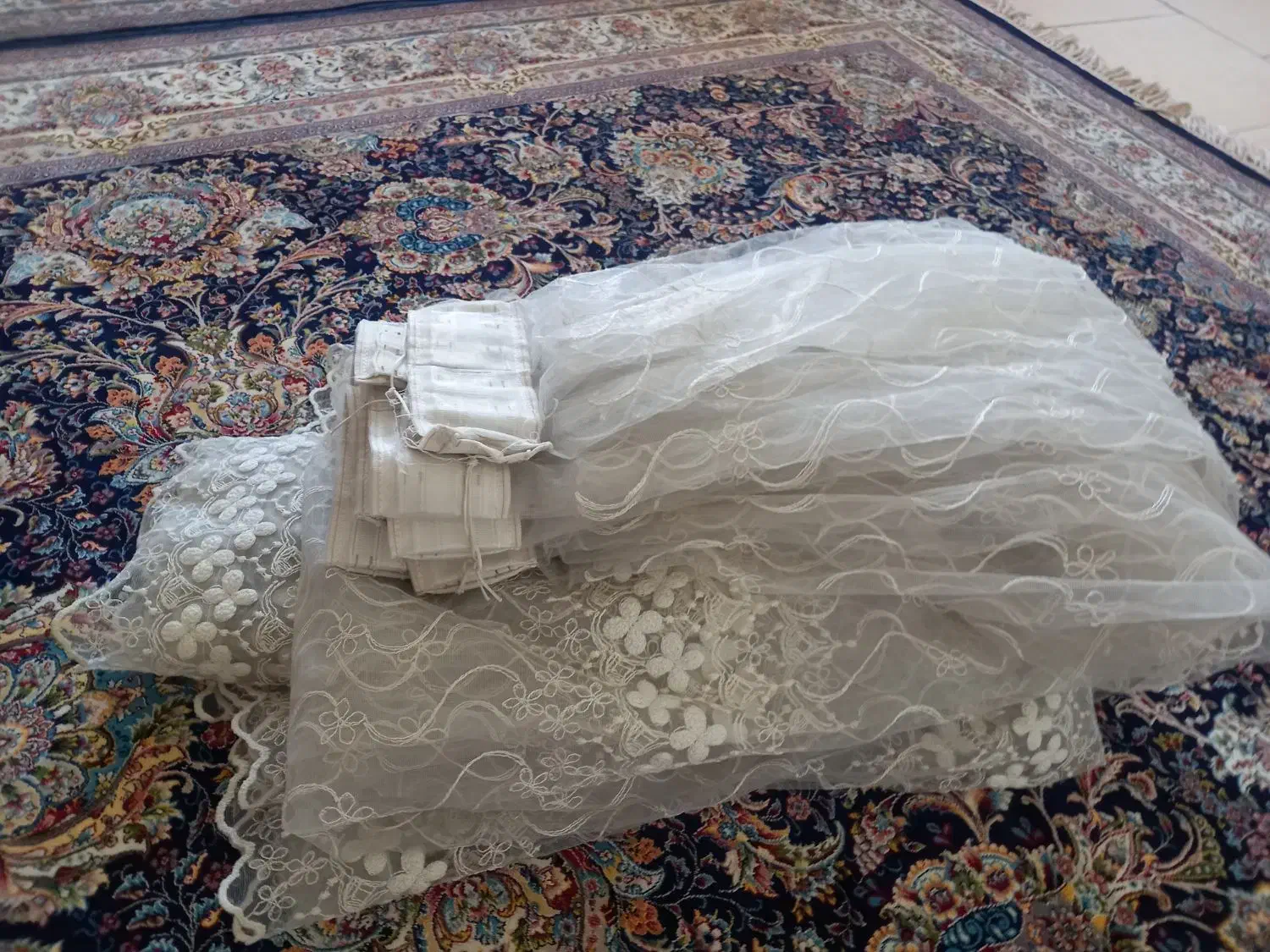 پرده ترک سالم بدون پارگی قد وعرض ۲متر و ۵۵ سانت|پرده، رانر، رومیزی|هشتگرد, فاز ۳ مهستان|دیوار