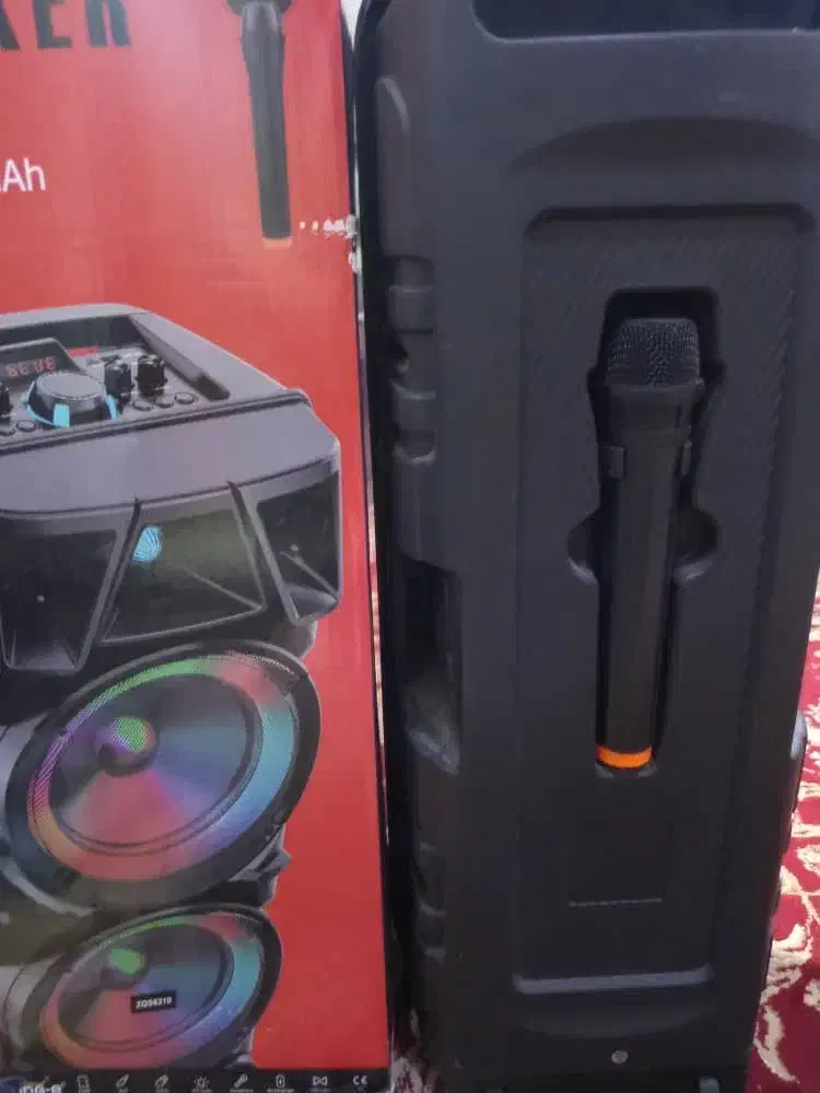 اسپیکر بزرگ چرخ دار دارای میکروفن و کنترل|پخش‌کننده همراه|رامشیر, |دیوار