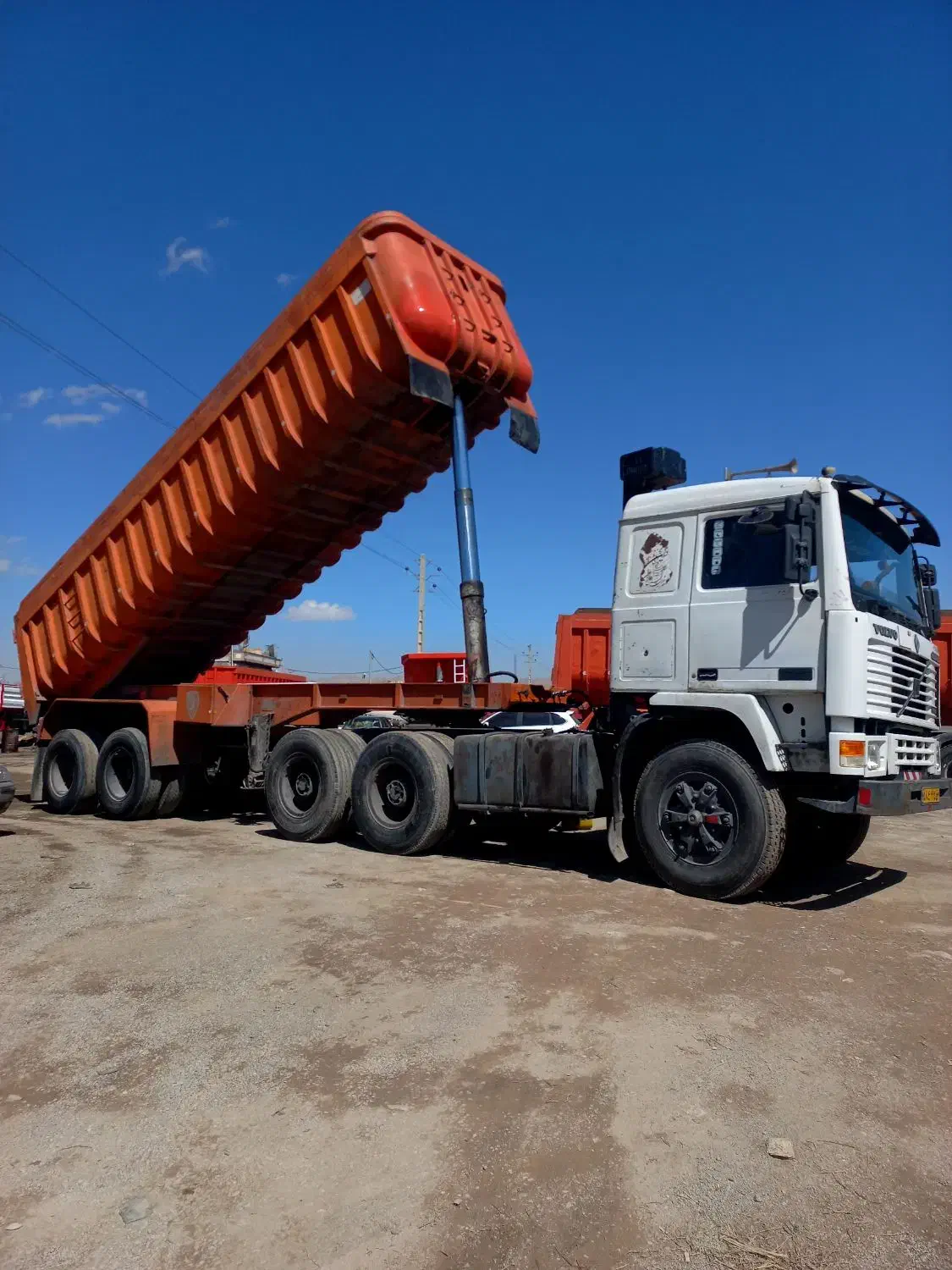 نیازمند راننده تریلی کمپرسی|استخدام حمل و نقل|شهرضا, |دیوار