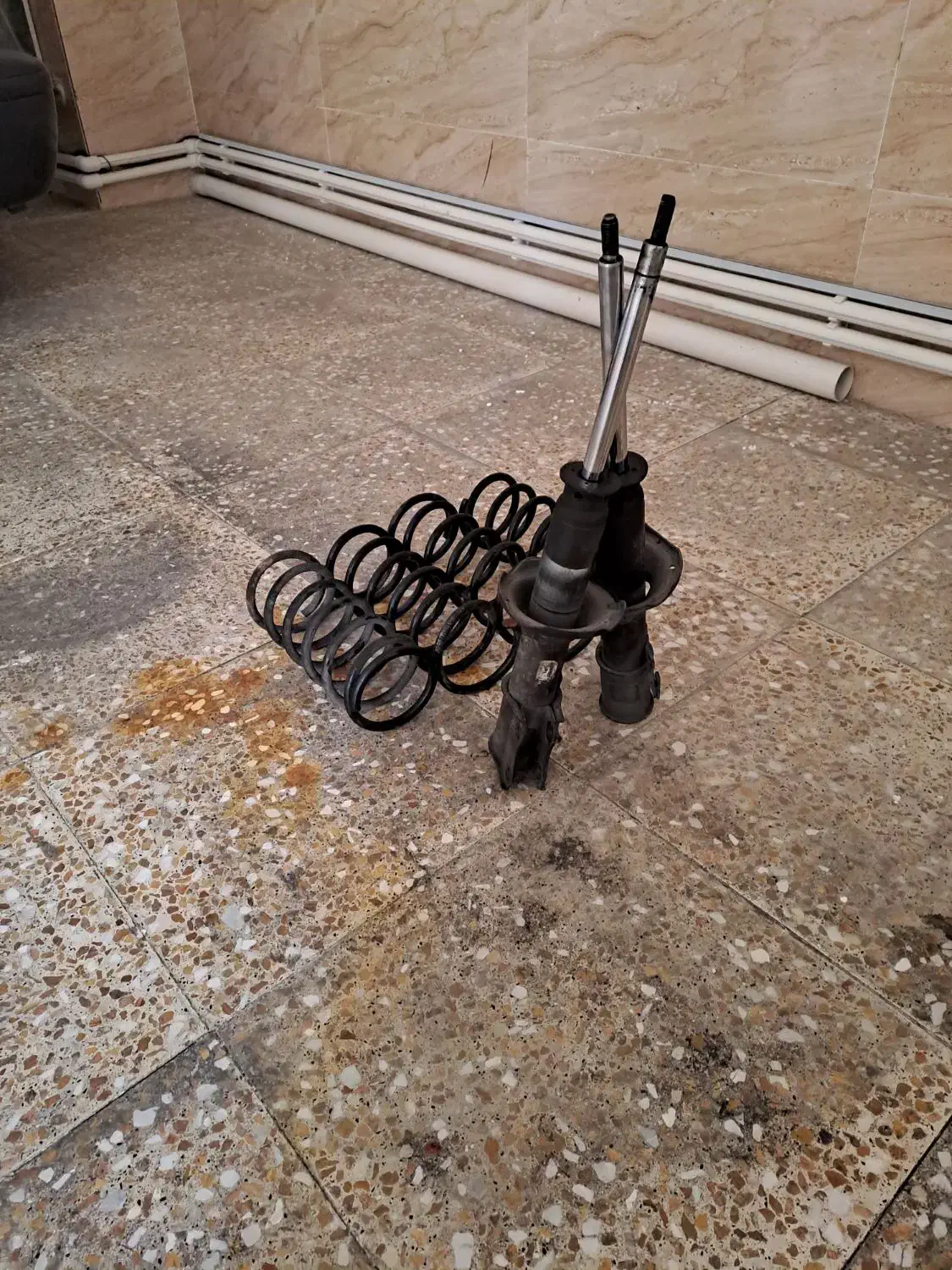 کمک جلو فابریک فنر کوتاه یک جفت چراغ|قطعات یدکی و لوازم جانبی|مشکیندشت, |دیوار