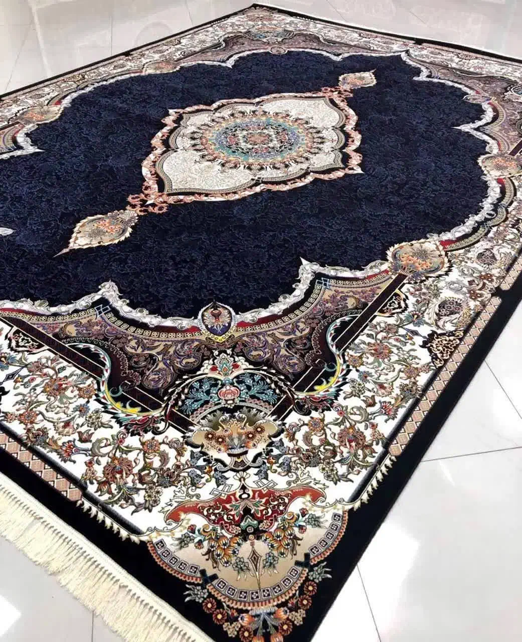 فرش عقیق ۹ متری نو|فرش|هشتگرد, شهرک بعثت|دیوار