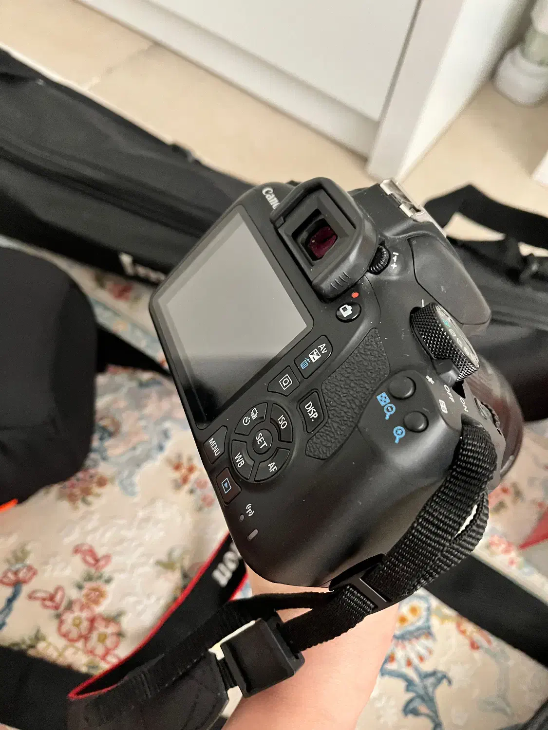 دوربین کنون 1300D|دوربین عکاسی و فیلم‌برداری|تهران, فلسطین (میدان انقلاب)|دیوار