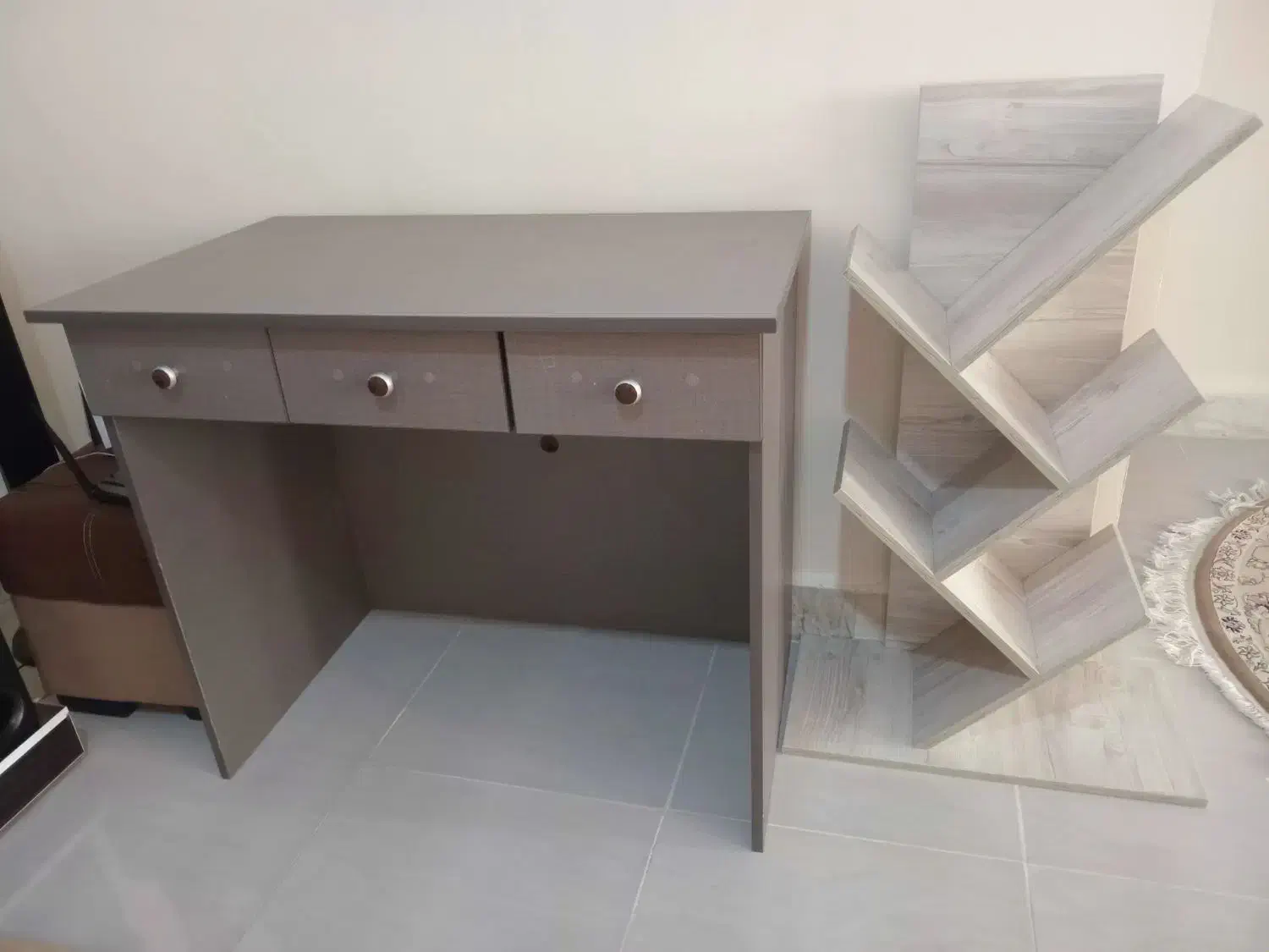 میز و کتابخانه شاخه ای|میز تحریر و کامپیوتر|محمدیه-قزوین, |دیوار