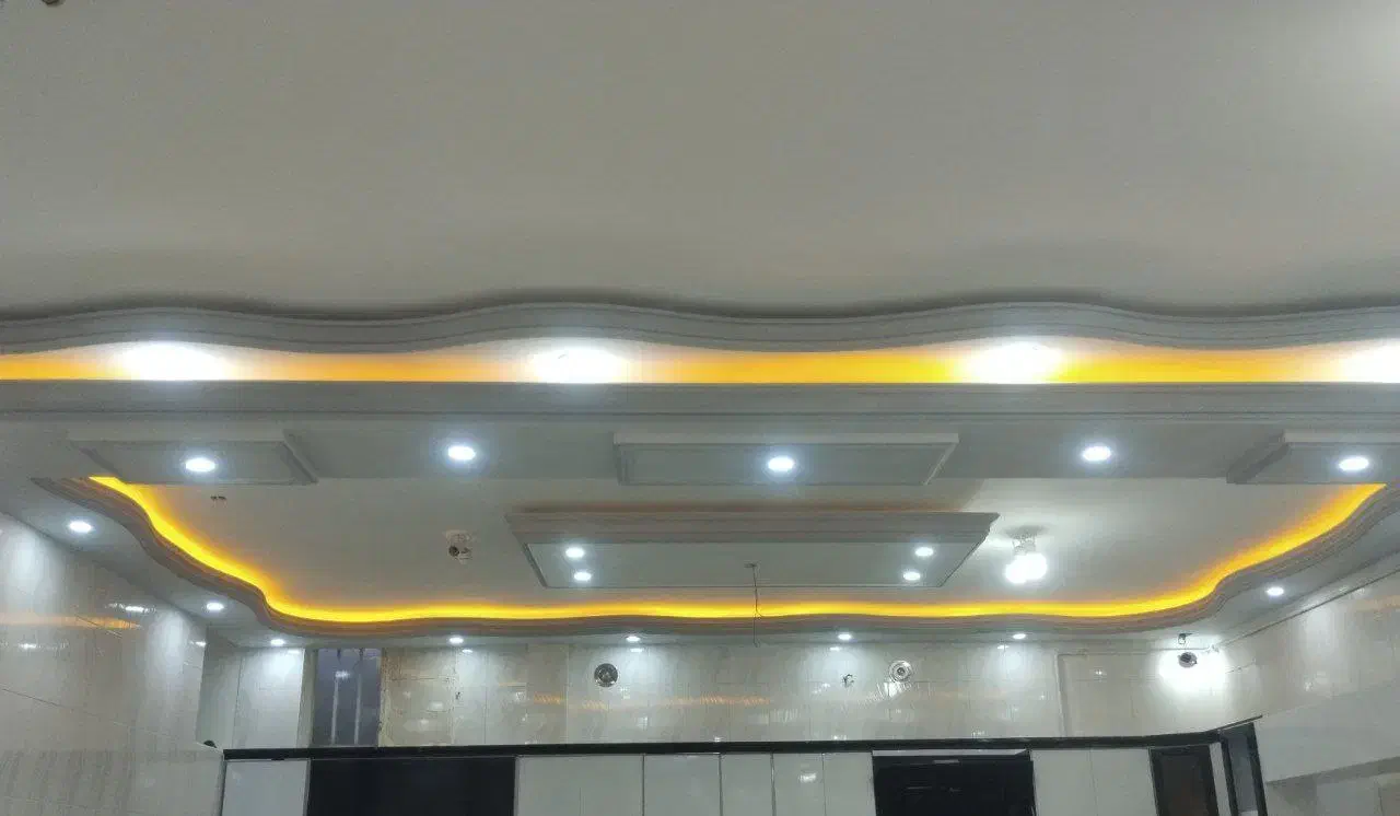 رنگ امیزی|خدمات پیشه و مهارت|مهاجران, |دیوار