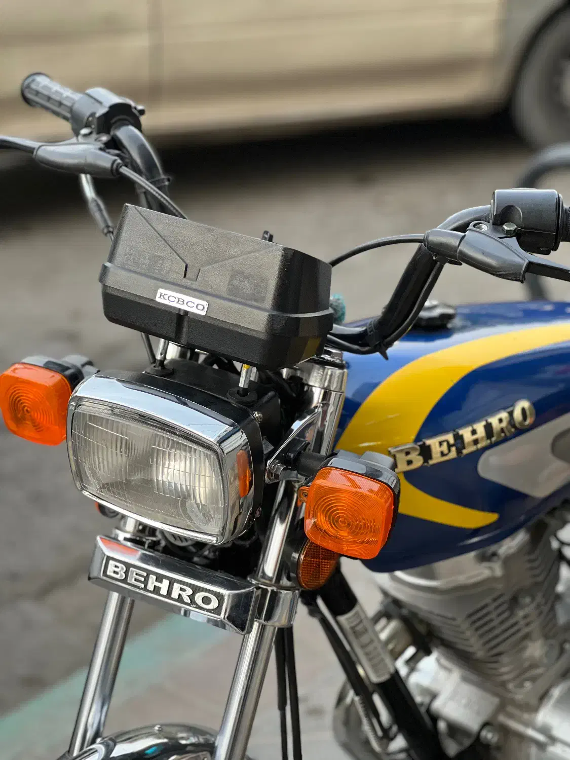 بهرو در حد|موتورسیکلت|ساوه, |دیوار