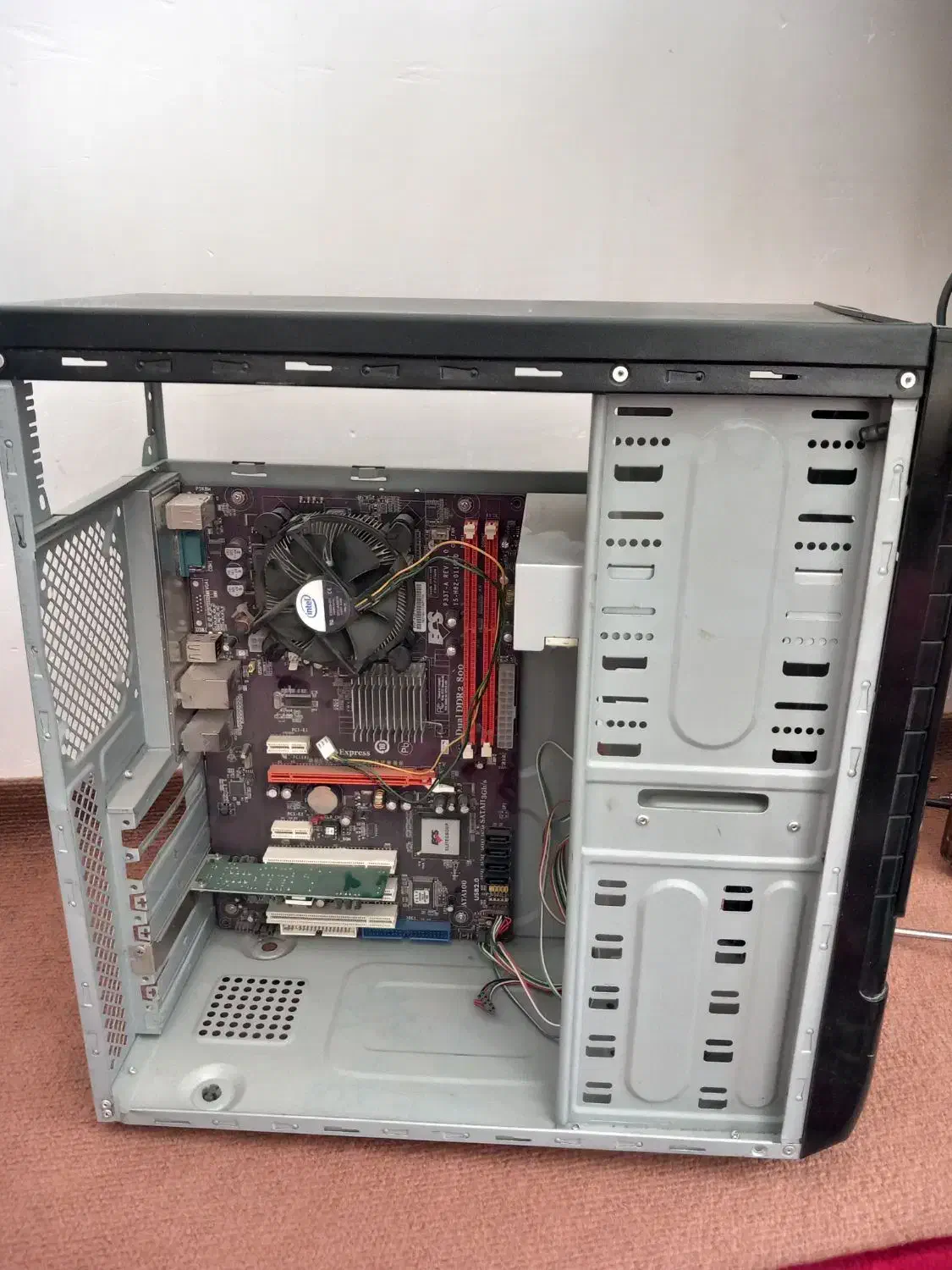 کیس خالی کامپیوتر|قطعات و لوازم جانبی رایانه|ارومیه, |دیوار