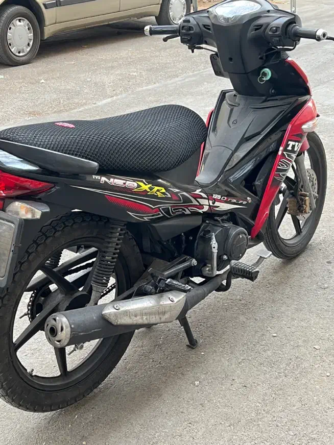 Tvs 95 کاربرات|موتورسیکلت|اصفهان, باغ دریاچه|دیوار