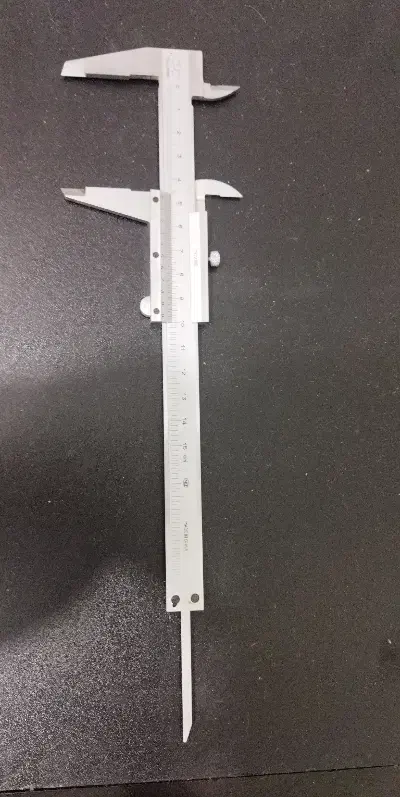 یک عدد کولیس ۱۵ سانتی مارک ترسه|ابزارآلات|اهواز, منبع اب|دیوار