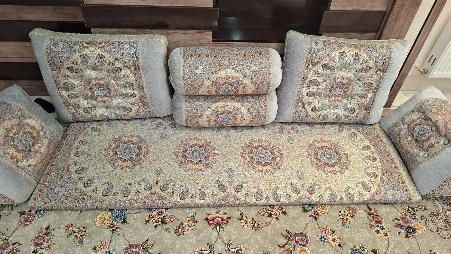 خان نشین|پشتی|بیرجند, |دیوار