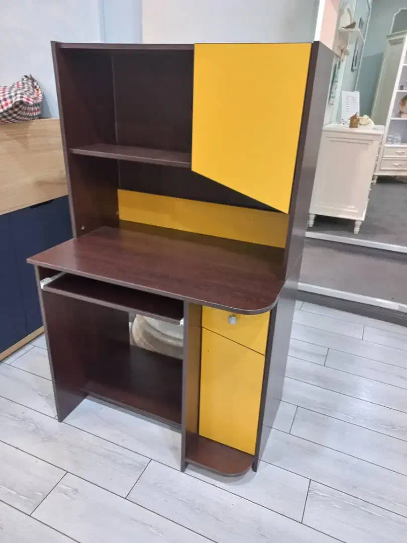 میز تحریر و کامپیوتر شرکتی برند بادریس|میز تحریر و کامپیوتر|تهران, یافت‌آباد|دیوار