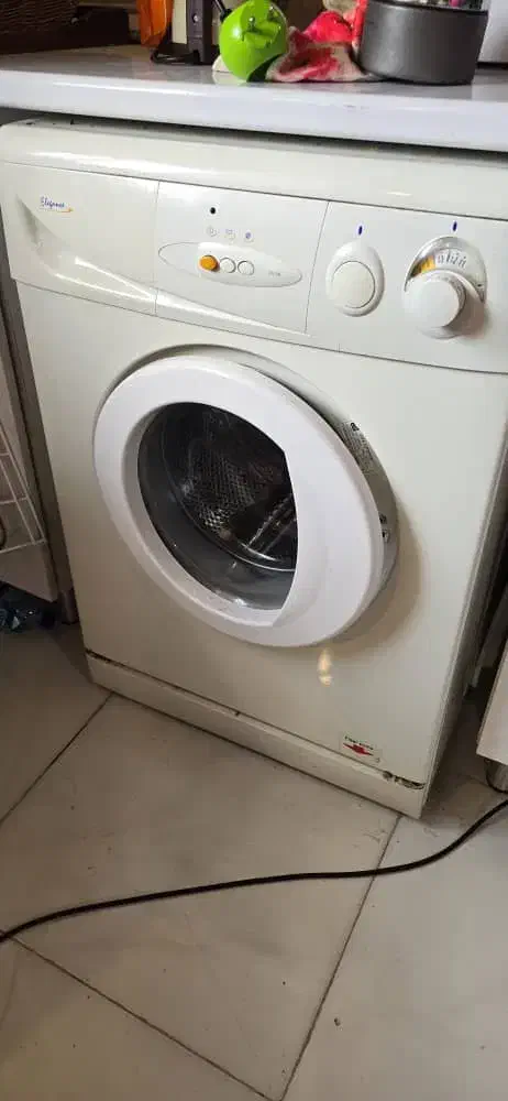 ماشین لباسشویی سالم|ماشین لباسشویی و خشک‌کن لباس|رشت, دیلمان|دیوار