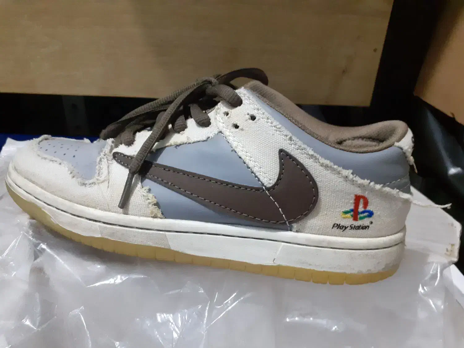 کفش جردن|کیف، کفش، کمربند|کرج, باغستان|دیوار