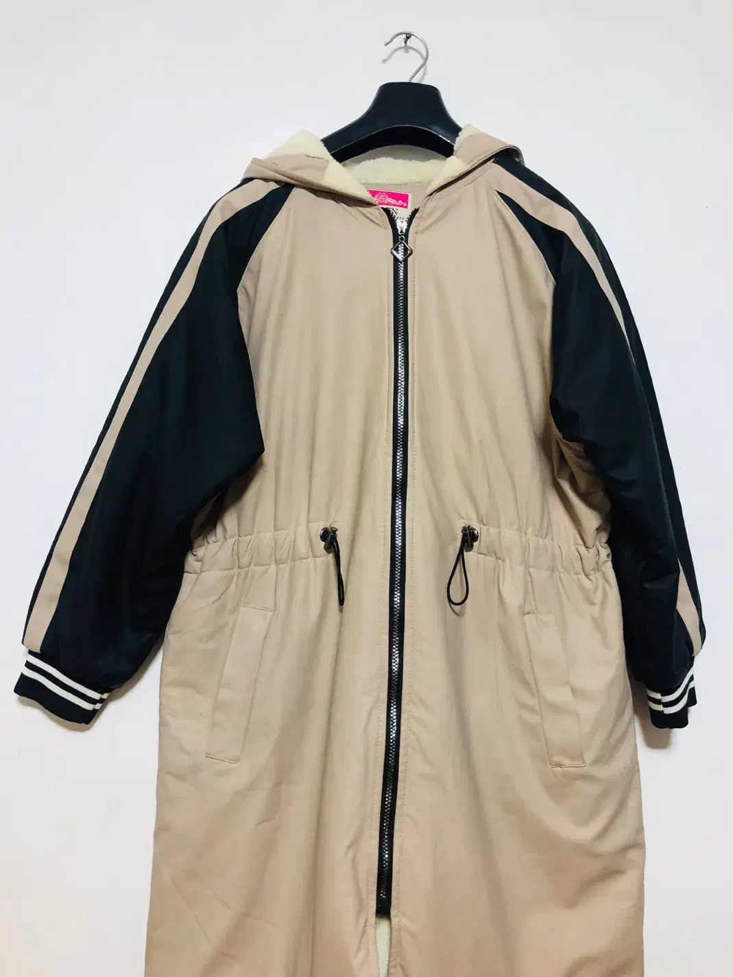 کاپشن|لباس|دورود, |دیوار