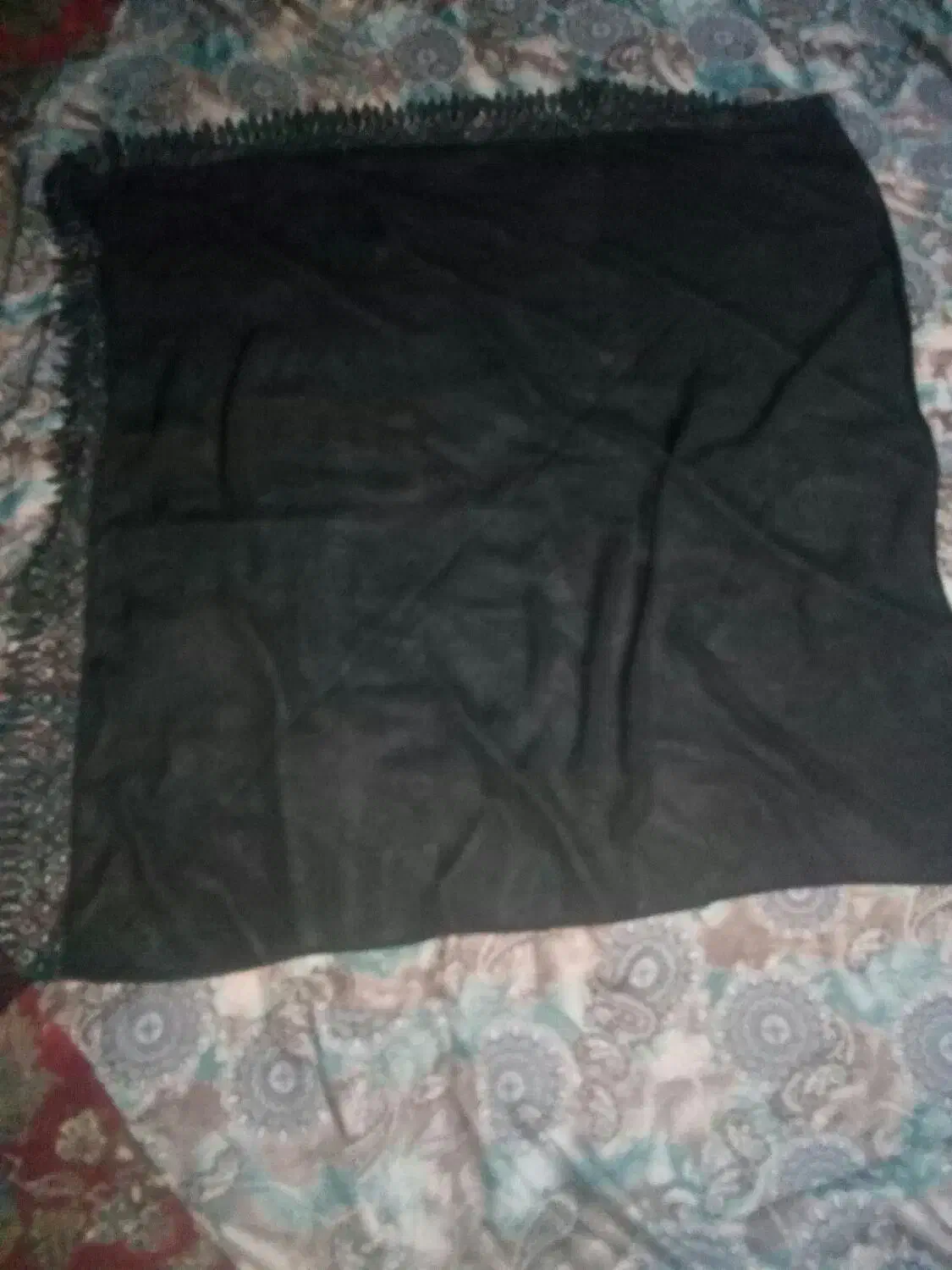 تعدادی روسری یک دریک رنگی و مشکی|لباس|تویسرکان, |دیوار