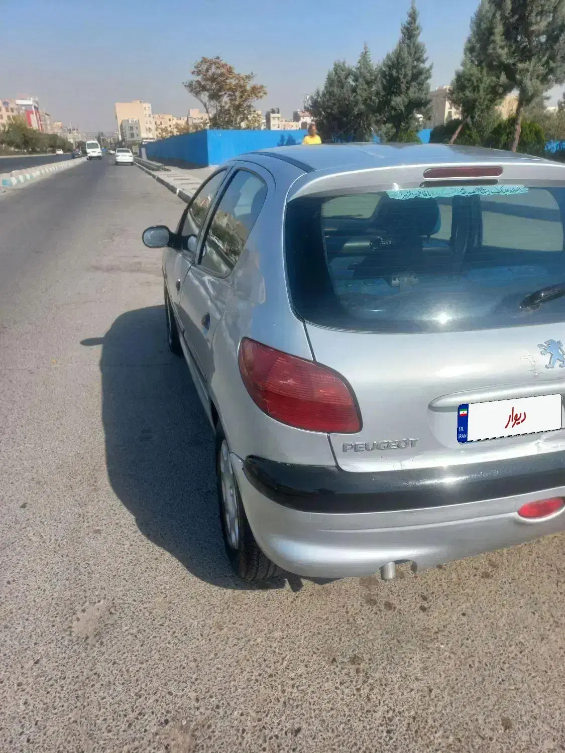 پژو۲۰۶نقره‌ای‌‌‌قابل‌معاوضه|خودرو سواری و وانت|تهران, شهرک طالقانی|دیوار