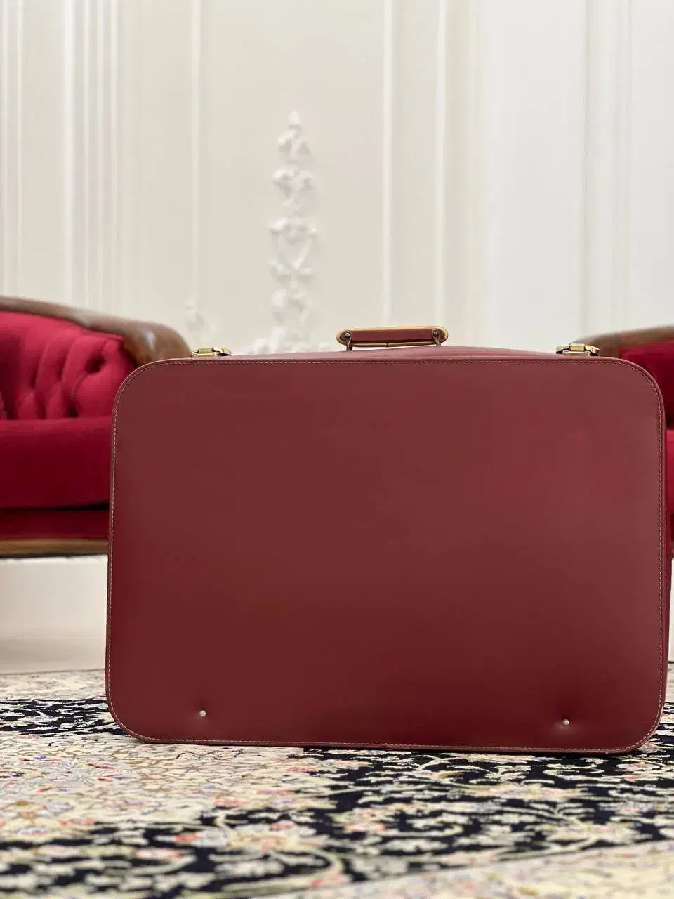 چمدان قدیمی آنتیک|کلکسیون اشیاء عتیقه|اصفهان, خواجو|دیوار