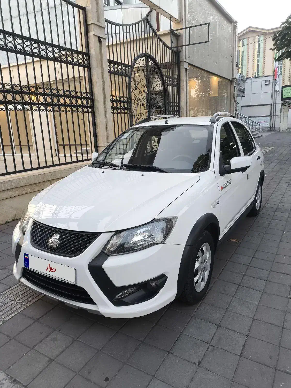 کوییک 1403|خودرو سواری و وانت|رشت, منظریه|دیوار