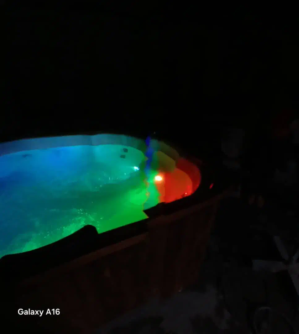 وان جکوزی حمام اسپا مخصوص محیط باز و بسته|لوازم حمام|چالوس, |دیوار