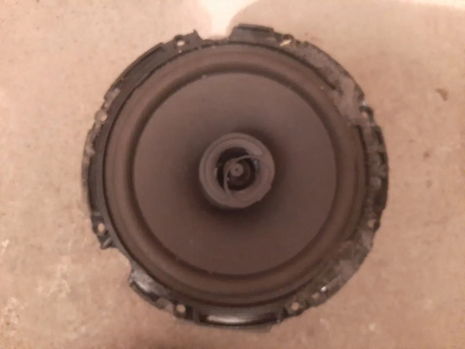 ۲ عدد بلندگوی فابریک رانا|قطعات یدکی و لوازم جانبی|کرج, حصارک بالا|دیوار