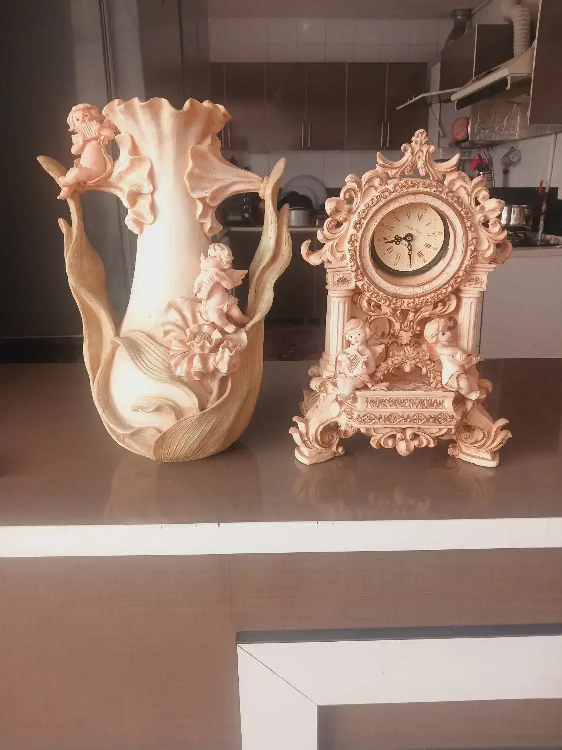 ساعت و گلدان ست|کلکسیون اشیاء عتیقه|شهرکرد, |دیوار