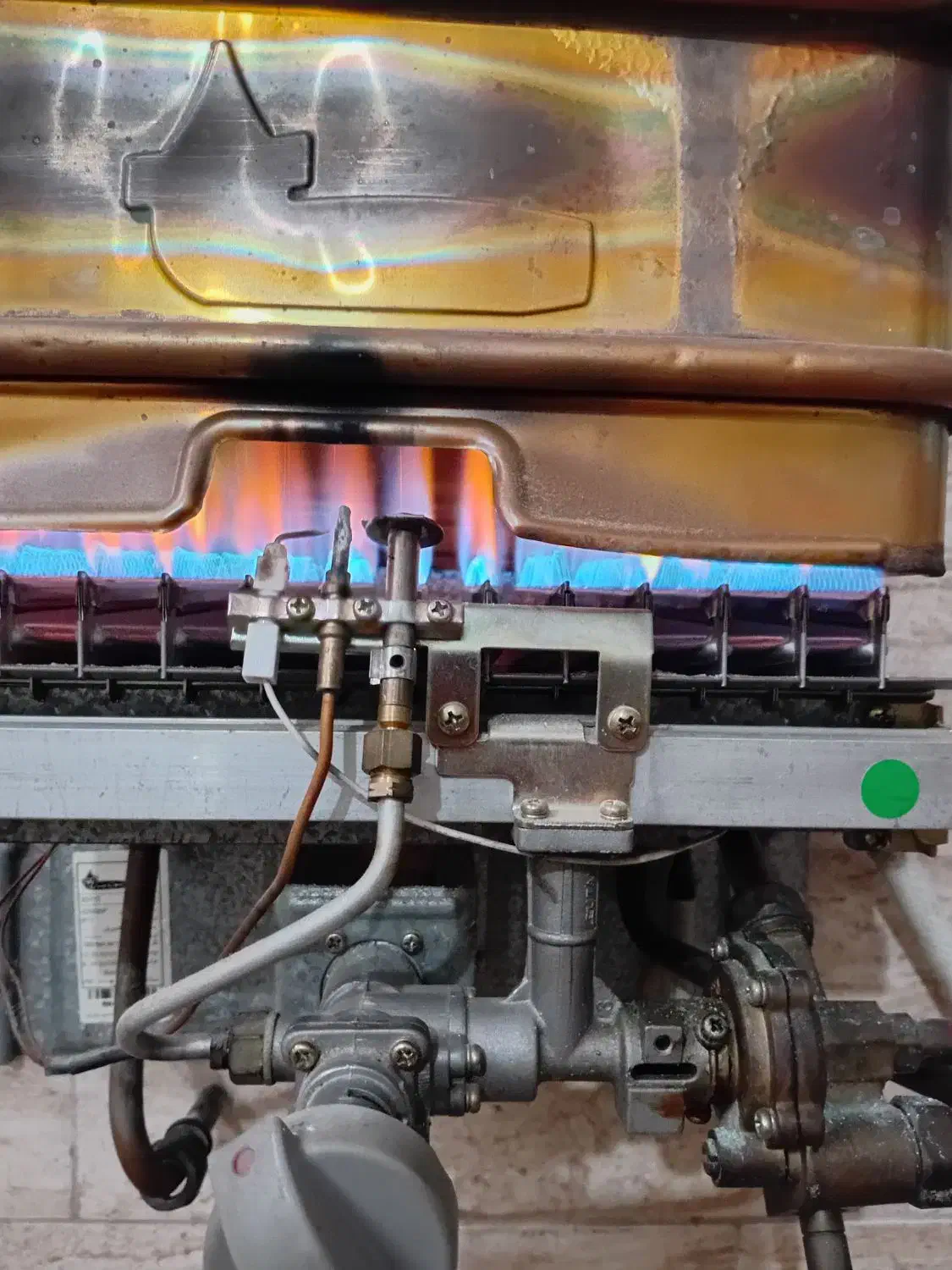 آبگرمکن دیواری بوتان ۳۱۱۵|آبگرمکن، پکیج، شوفاژ|رشت, سلیمانداراب|دیوار