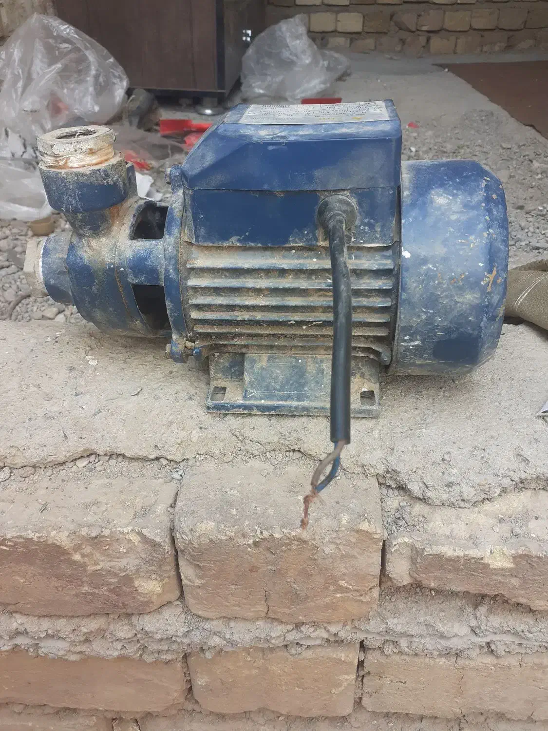 پمپ آب نیم اسب|مصالح و تجهیزات ساختمان|تاکستان, |دیوار