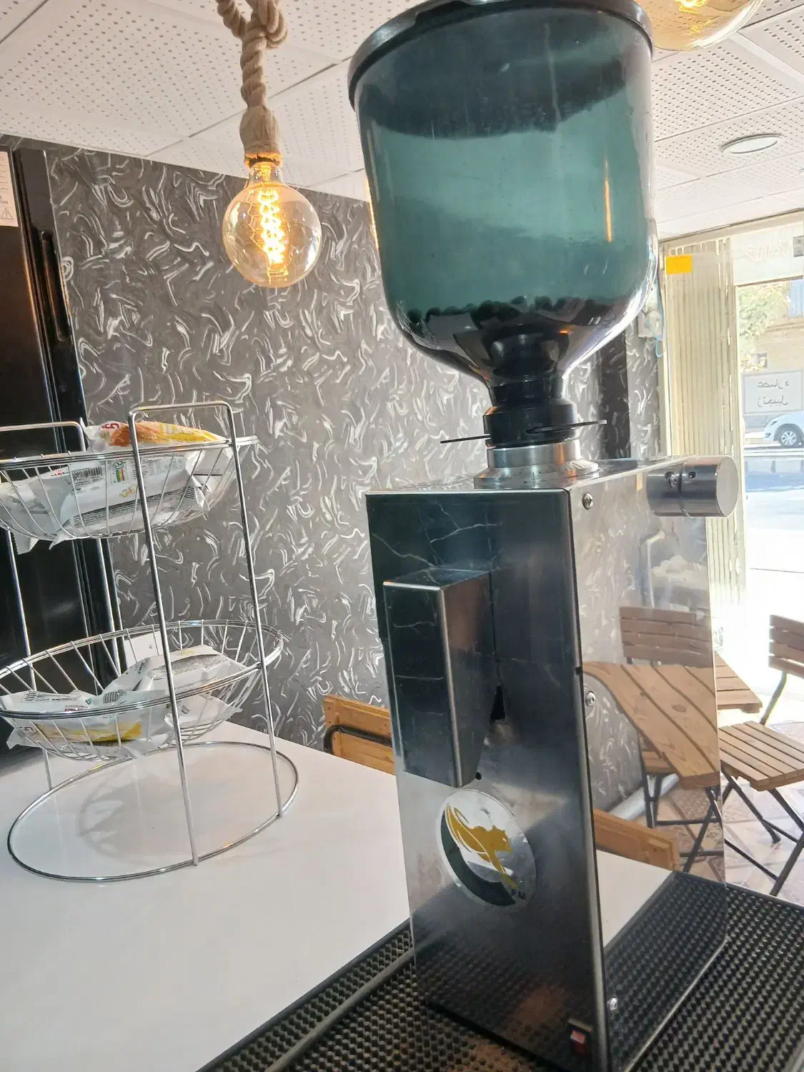 کافه|کافی‌شاپ و رستوران|بافت, |دیوار