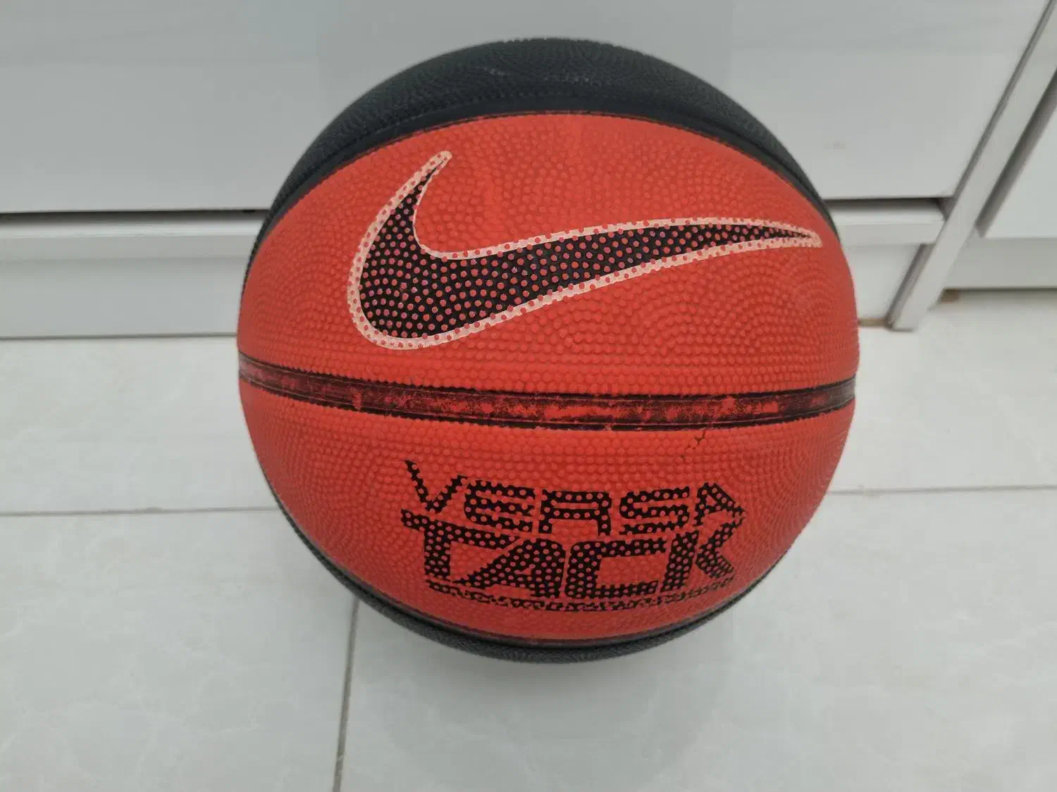 توپ بسکتبال versa tack قرمز مشکی سایز ۷|ورزش‌های توپی|تهران, والفجر (افسریه)|دیوار