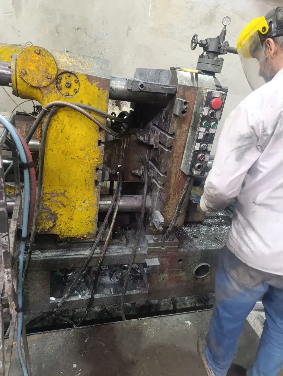 خدمات دایکاست الومینیوم|خدمات پیشه و مهارت|پاکدشت, پاکدشت (مامازند)|دیوار