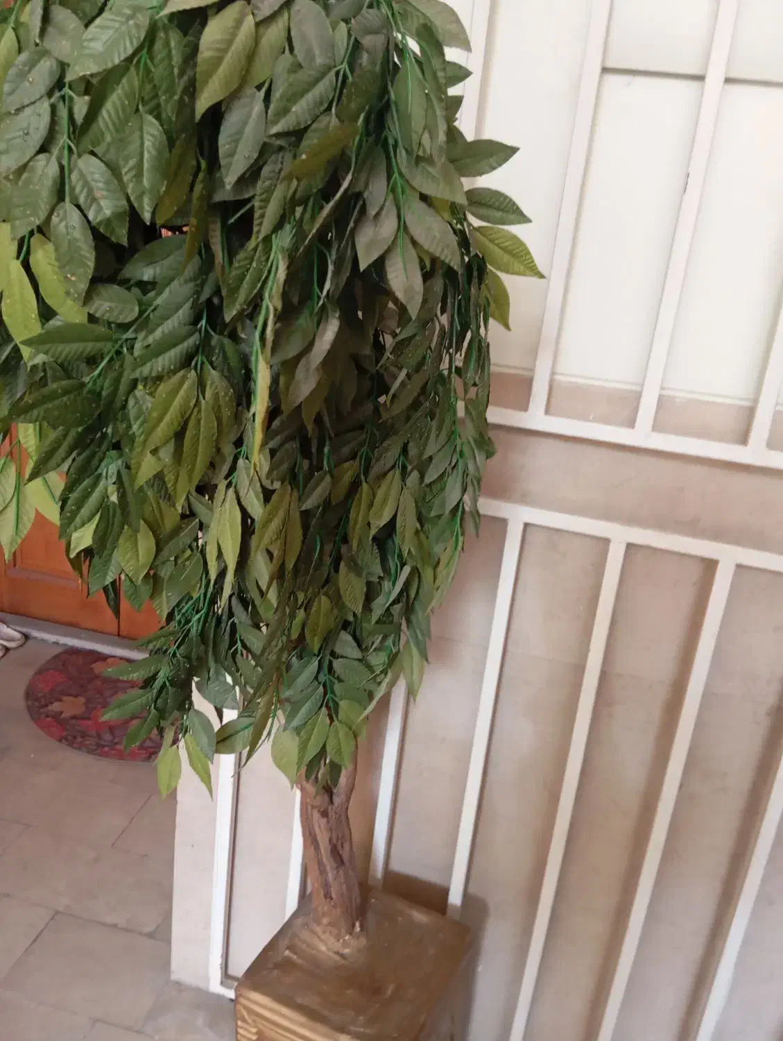 درختچه تزیینی|گل مصنوعی|فولادشهر, B7|دیوار