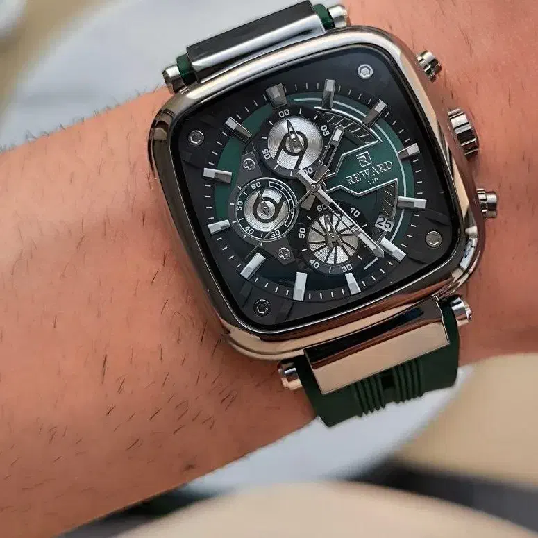 ساعت بسیار شیک ۳ موتور فعال کورنوگراف برند ریوارد|ساعت|تهران, نیلوفر|دیوار